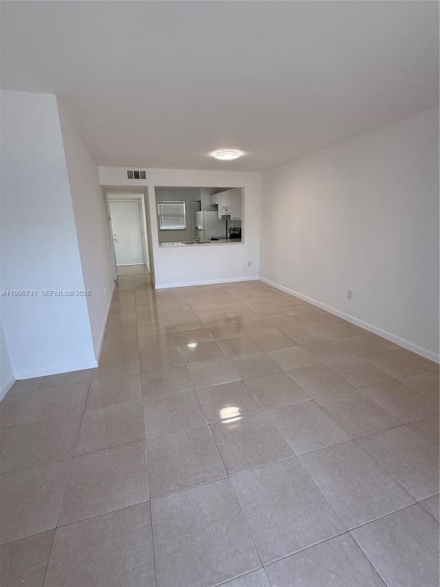 860 NE 207th Terrace 8-106, Miami, FL 33179