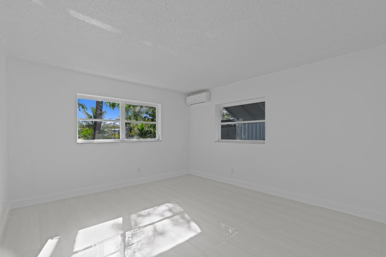 4300 NW 45th Terrace, Lauderdale Lakes, FL 33319 photo 12