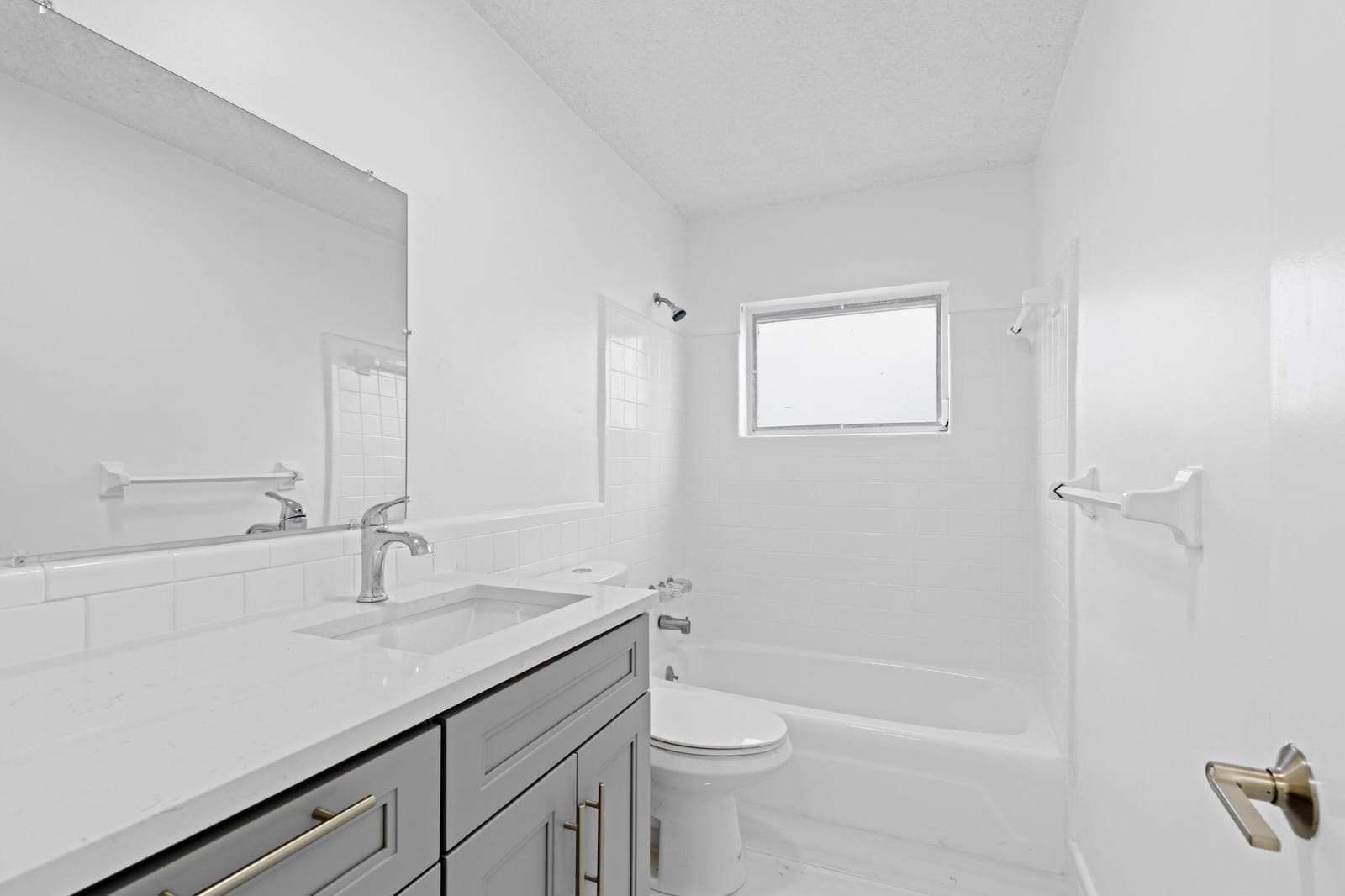 4300 NW 45th Terrace, Lauderdale Lakes, FL 33319 photo 15