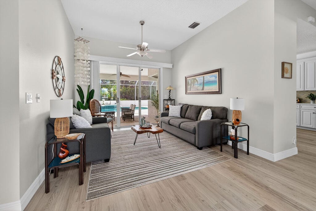 527 NW Bellworth Place, Jensen Beach, FL 34957 photo 9