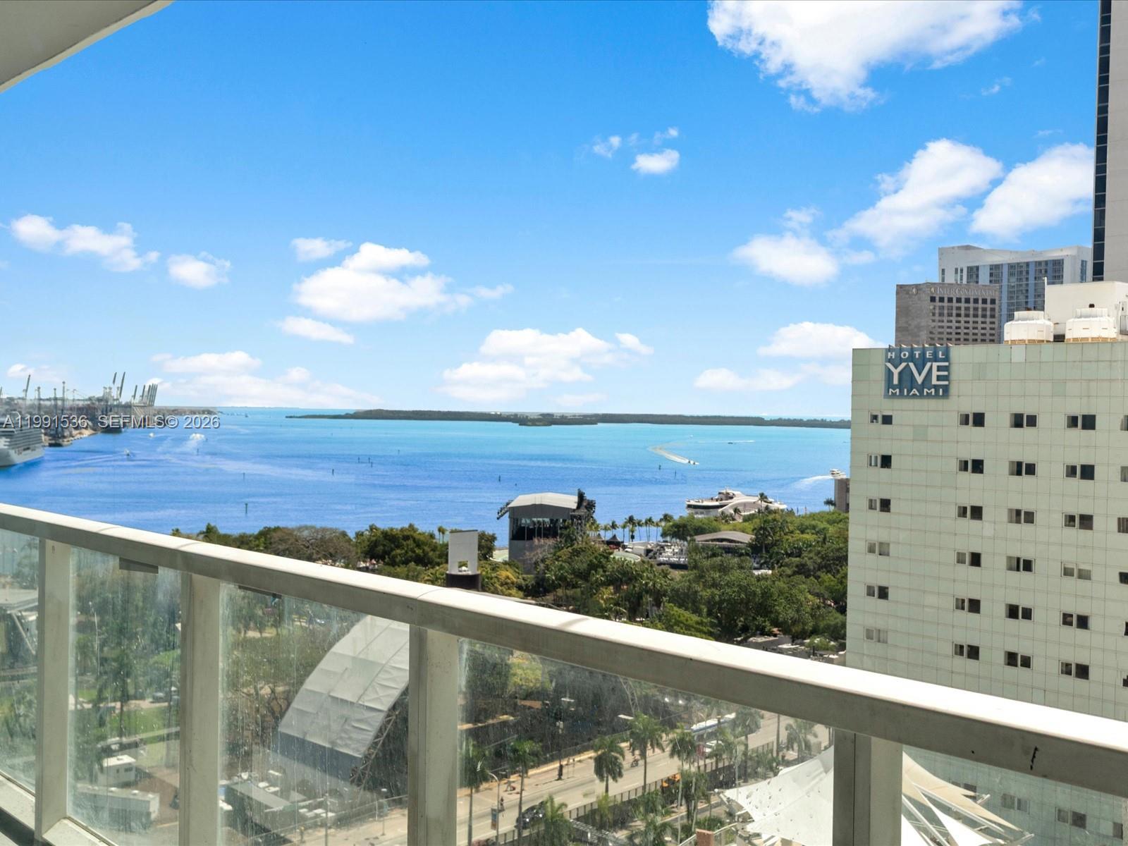 244 Biscayne Boulevard 1605, Miami, FL 33132, Miami
