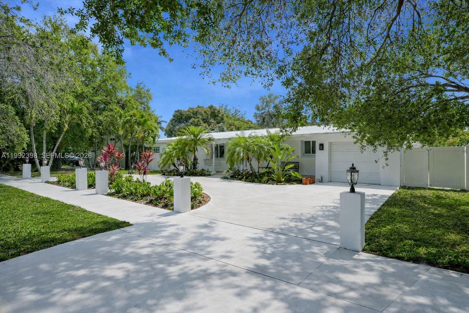 30 Bentley Drive, Miami Springs, FL 33166 photo 12