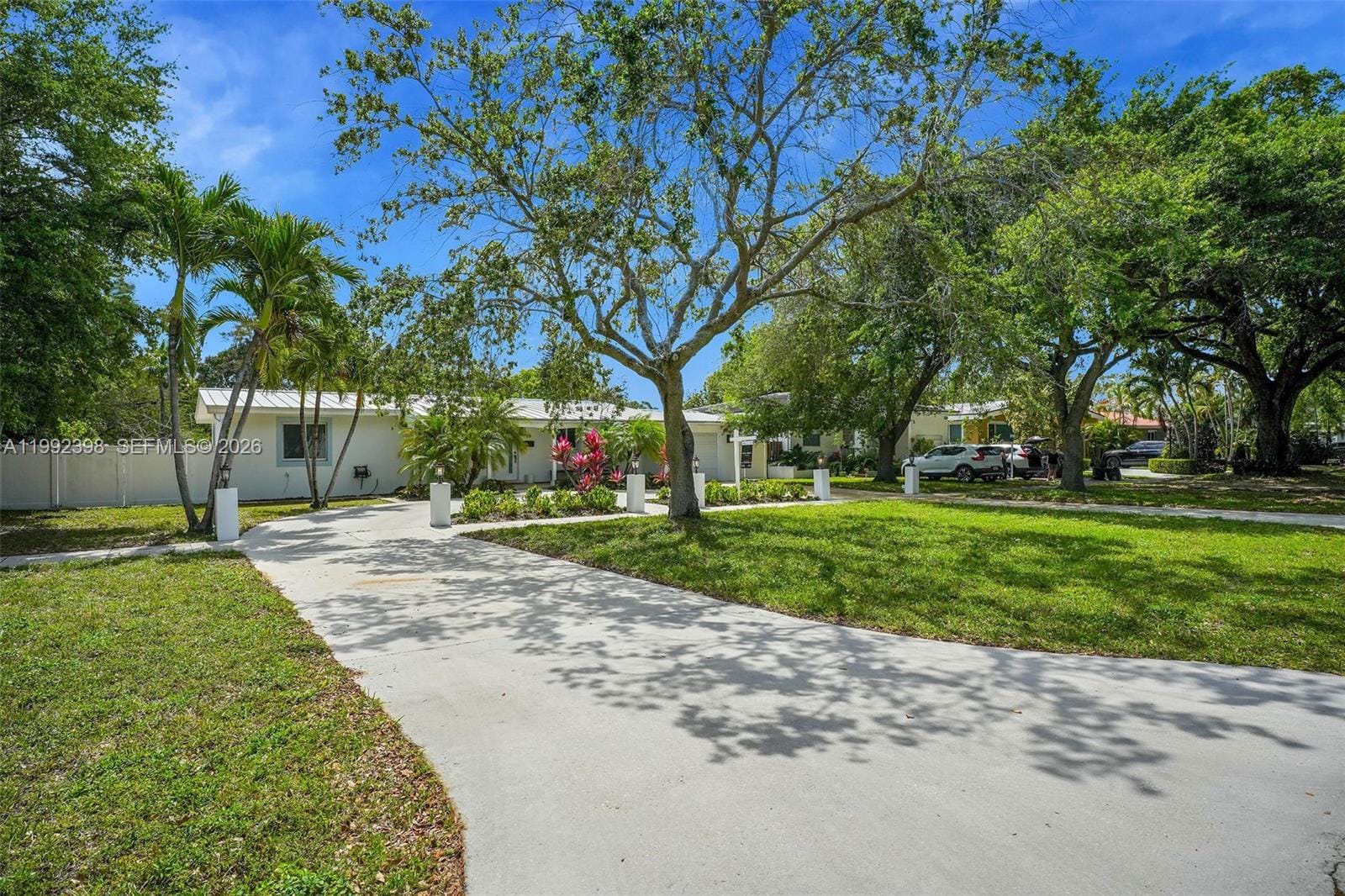 30 Bentley Drive, Miami Springs, FL 33166 photo 9