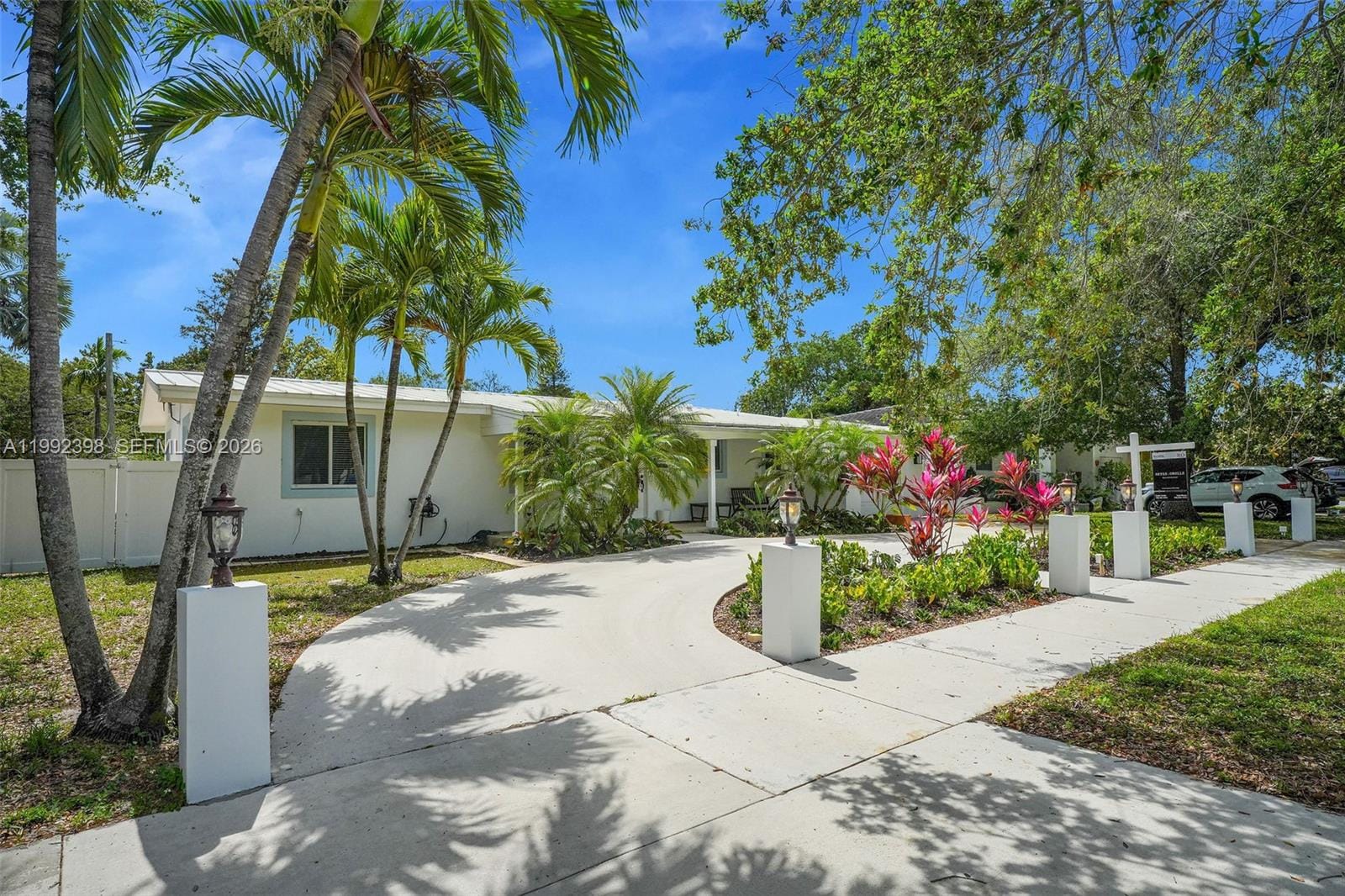 30 Bentley Drive, Miami Springs, FL 33166 photo 10