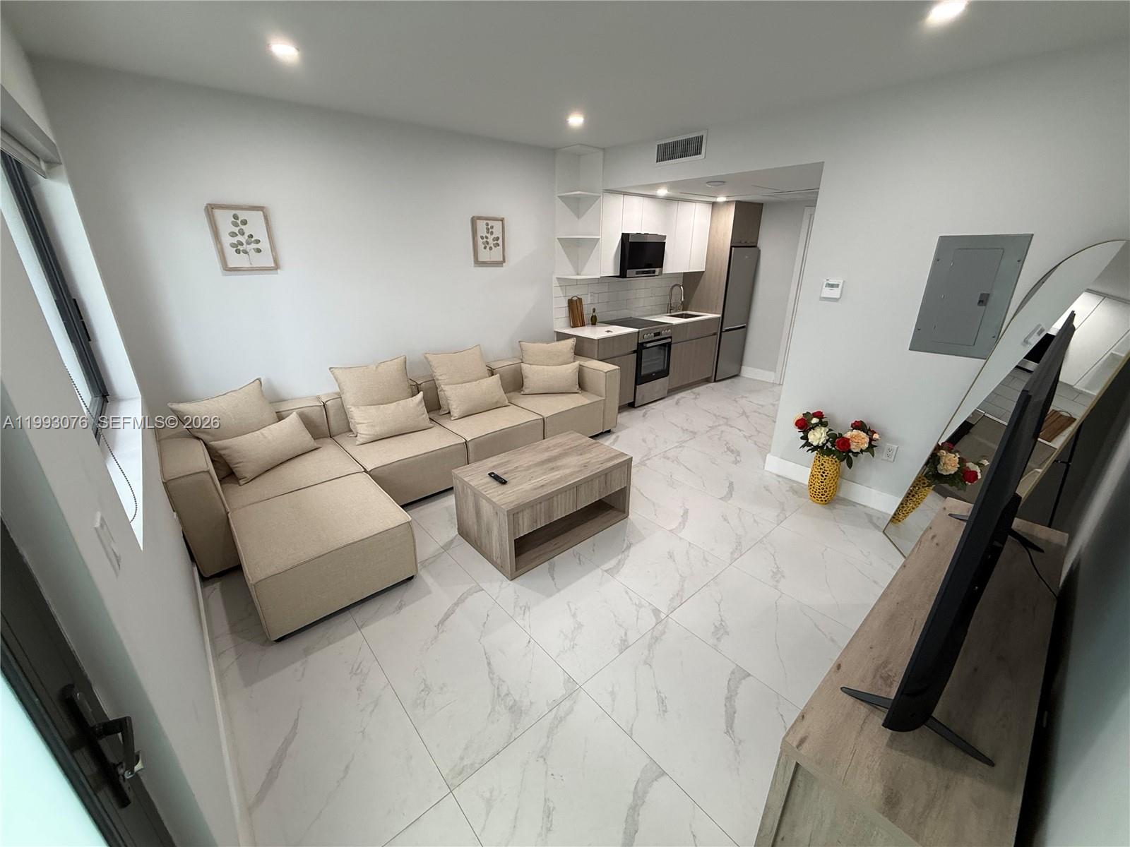 944 Jefferson Avenue 15, Miami Beach, FL 33139, Miami Beach