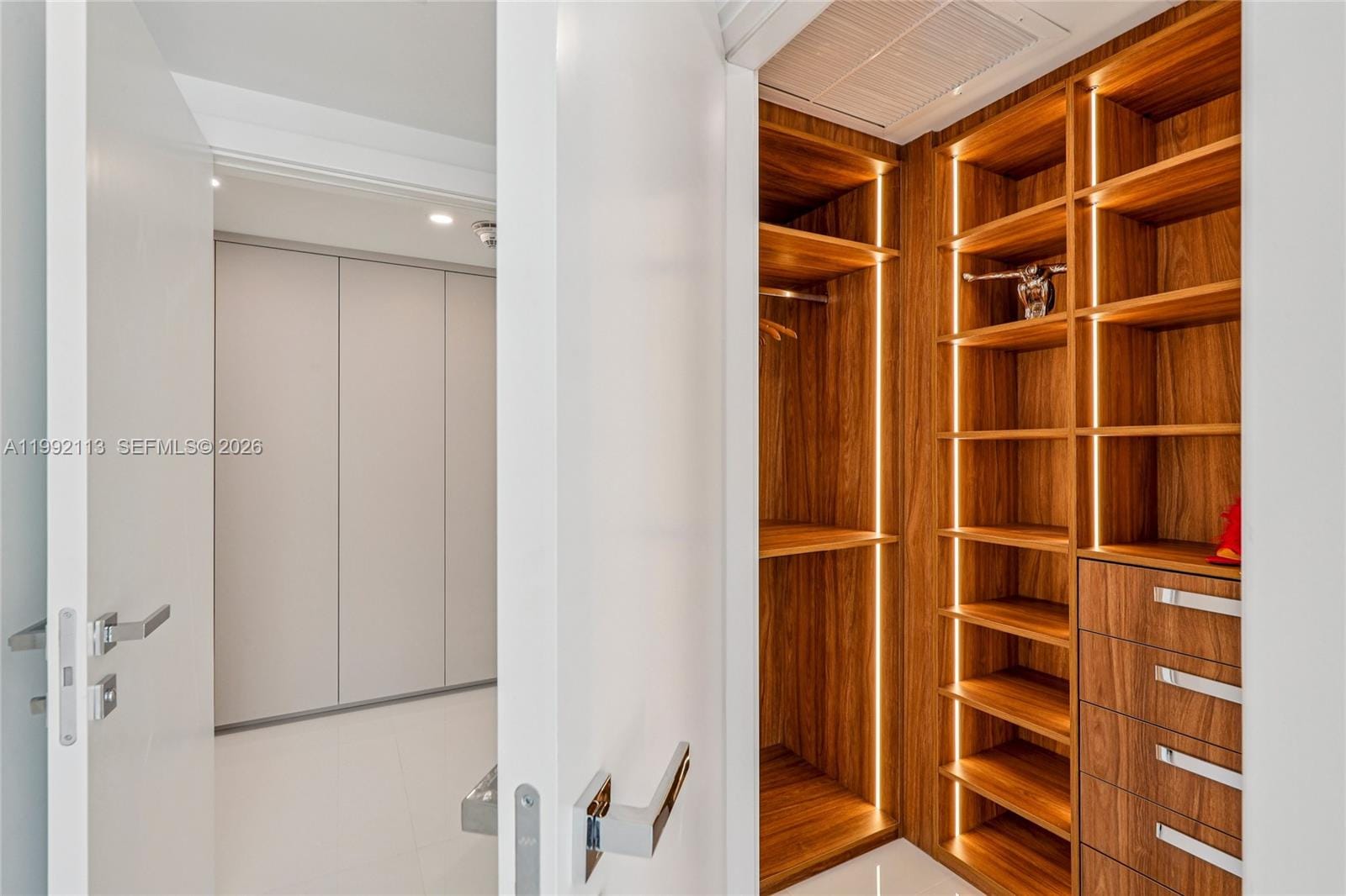5660 Collins Avenue 11C, Miami Beach, FL 33140 photo 29