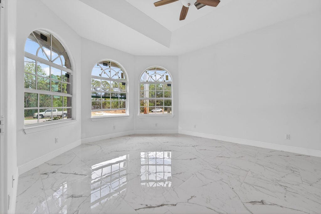 376 SW Paar Drive — photo 9