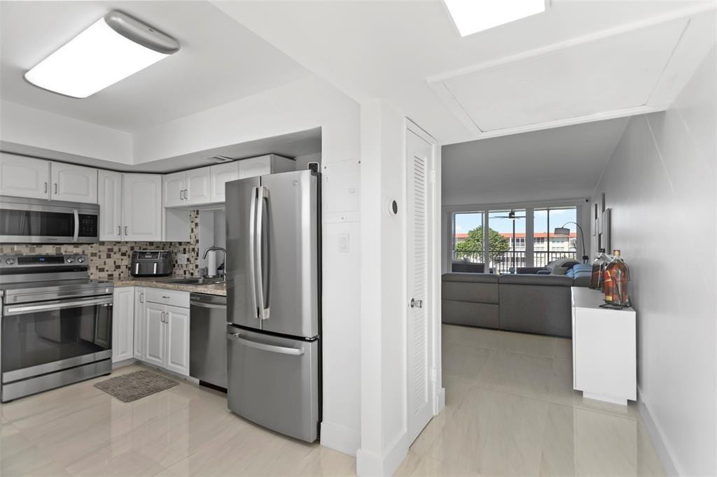 3100 NE 48th Court 413, Lighthouse Point, FL 33064 photo 6