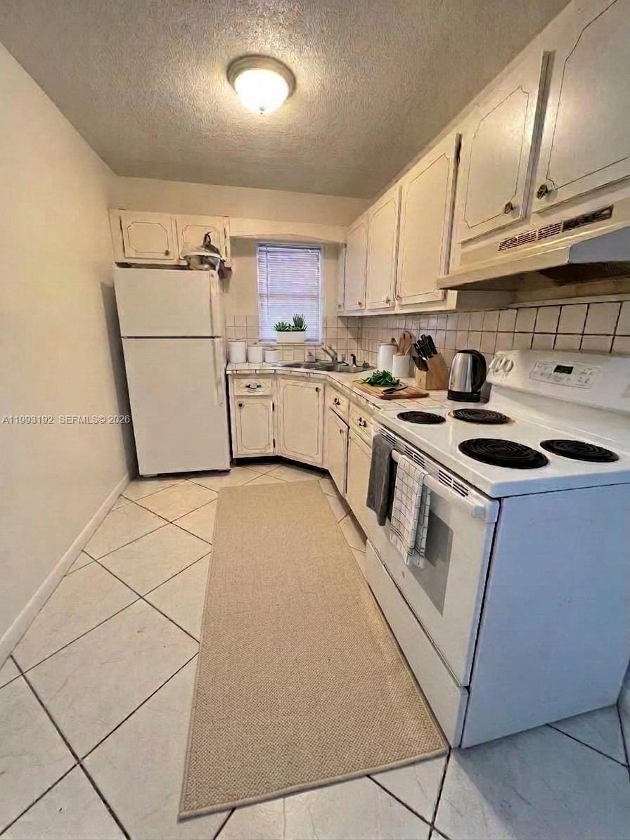 1747 Rodman Street 309, Hollywood, FL 33020 photo 2