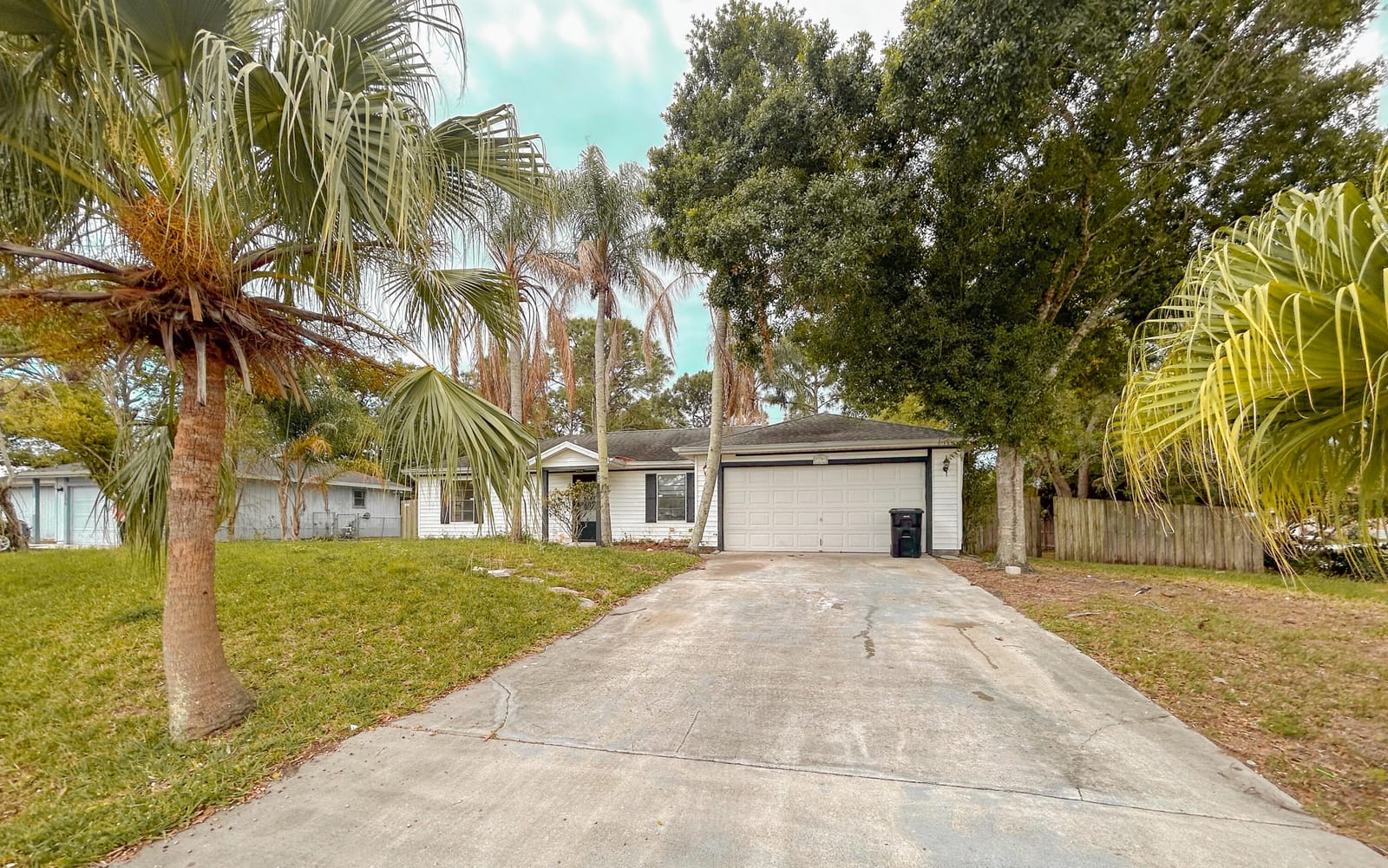 1898 SW Lofgren Avenue — photo 2