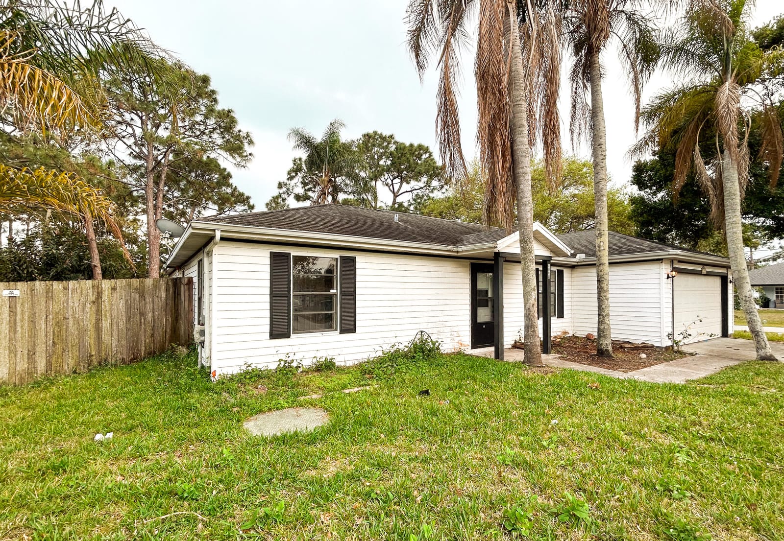 1898 SW Lofgren Avenue — photo 6