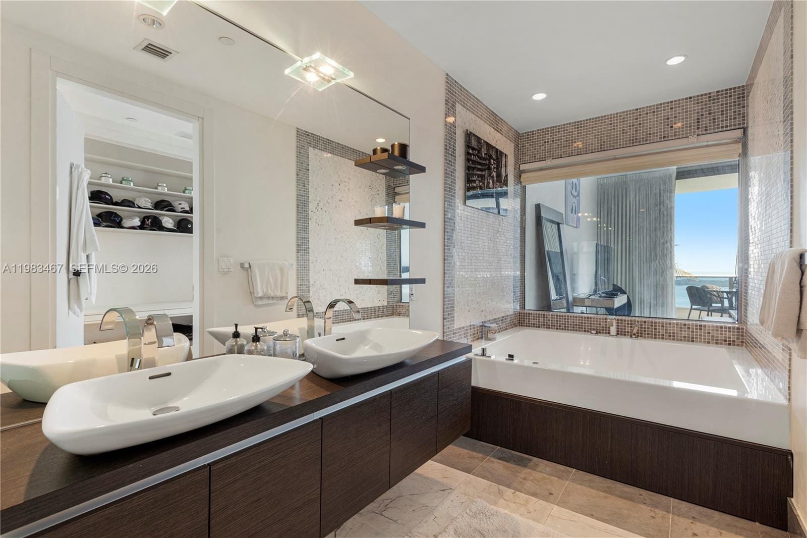200 Biscayne Boulevard Way 4907, Miami, FL 33131 photo 14