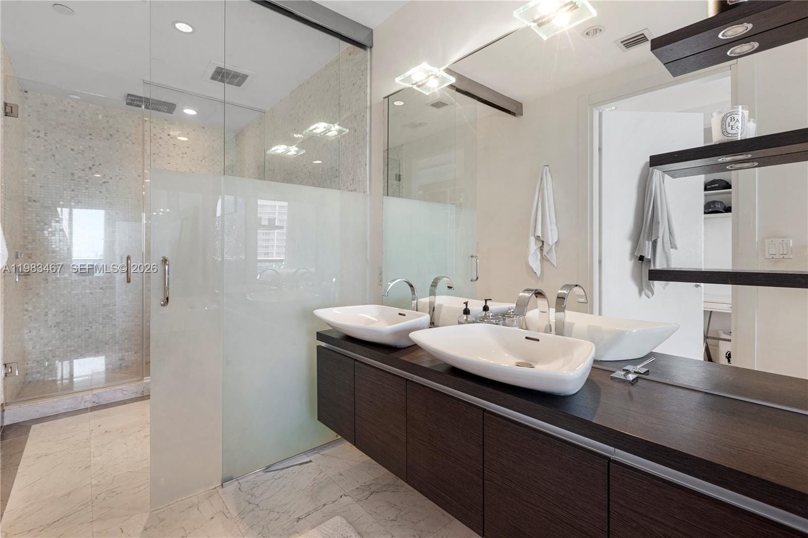 200 Biscayne Boulevard Way 4907, Miami, FL 33131 photo 18