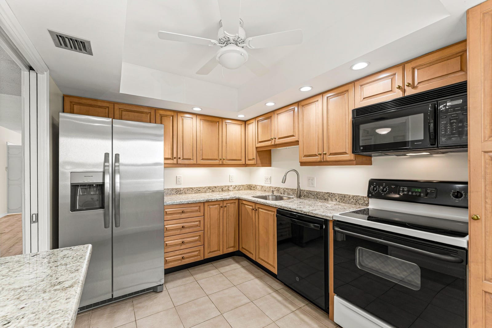 3100 NE 48th Court 415 — photo 7