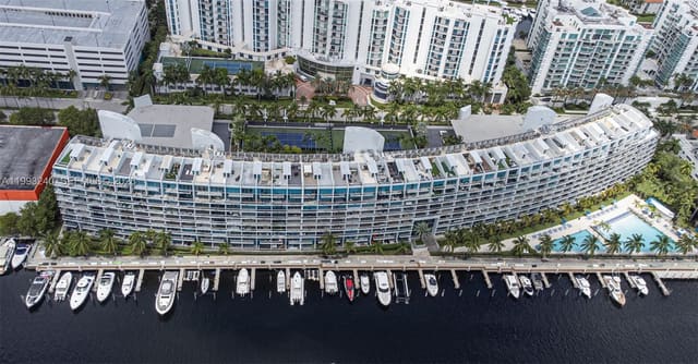 2950 NE 188th Street 139, Aventura, FL 33180