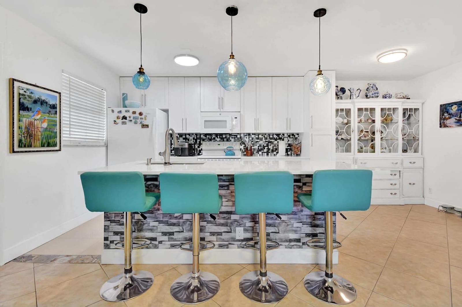 1232 Club Drive W D — photo 2