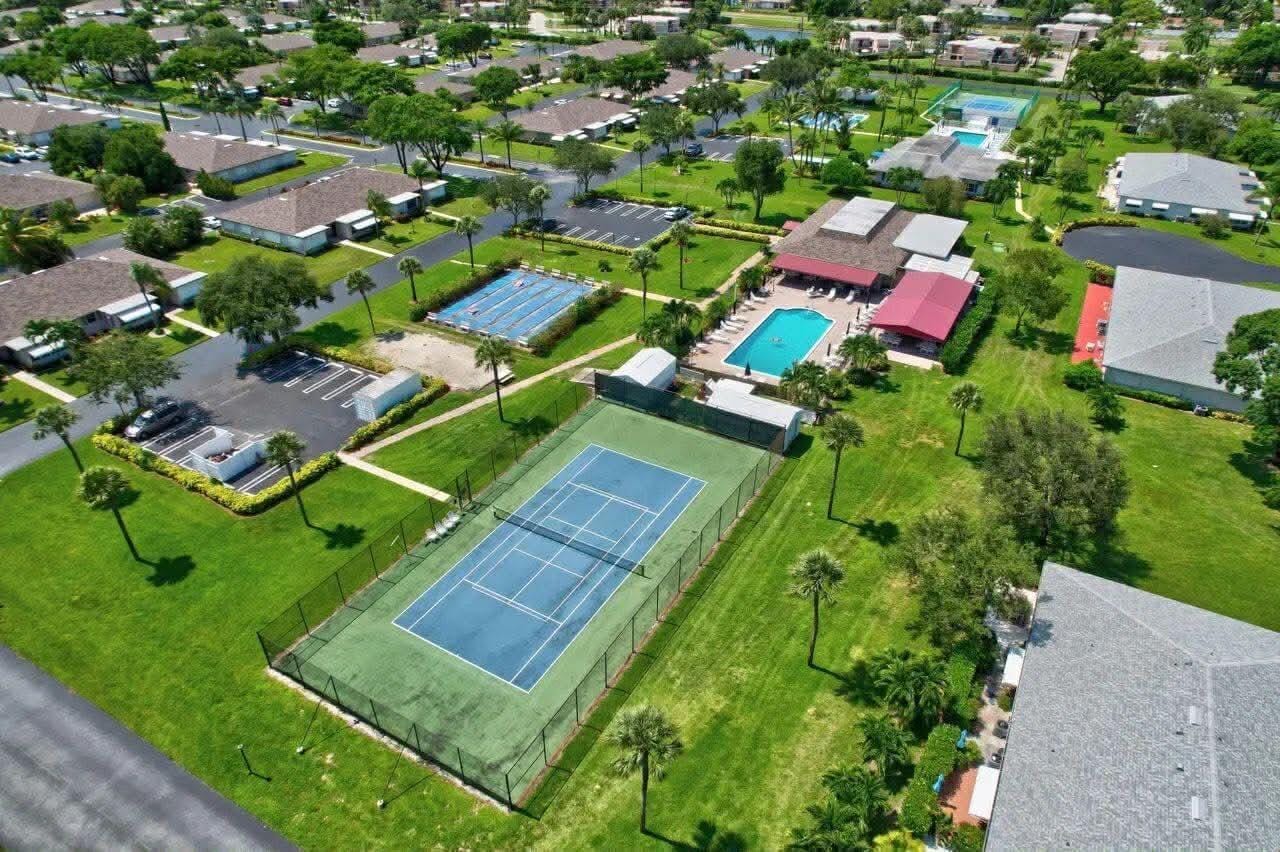 1232 Club Drive W D — photo 10