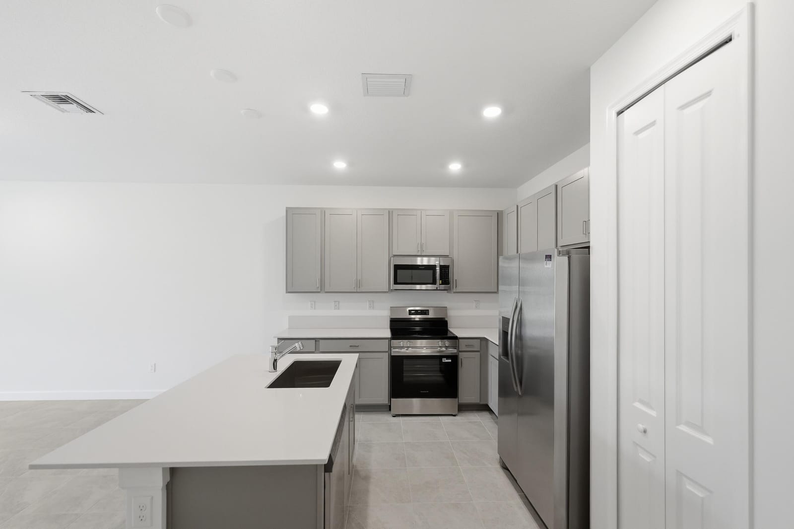 3736 Harborside Avenue — photo 4