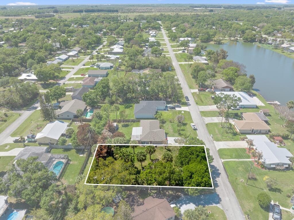 8103 Coquina Avenue, Fort Pierce, FL 34951 photo 5