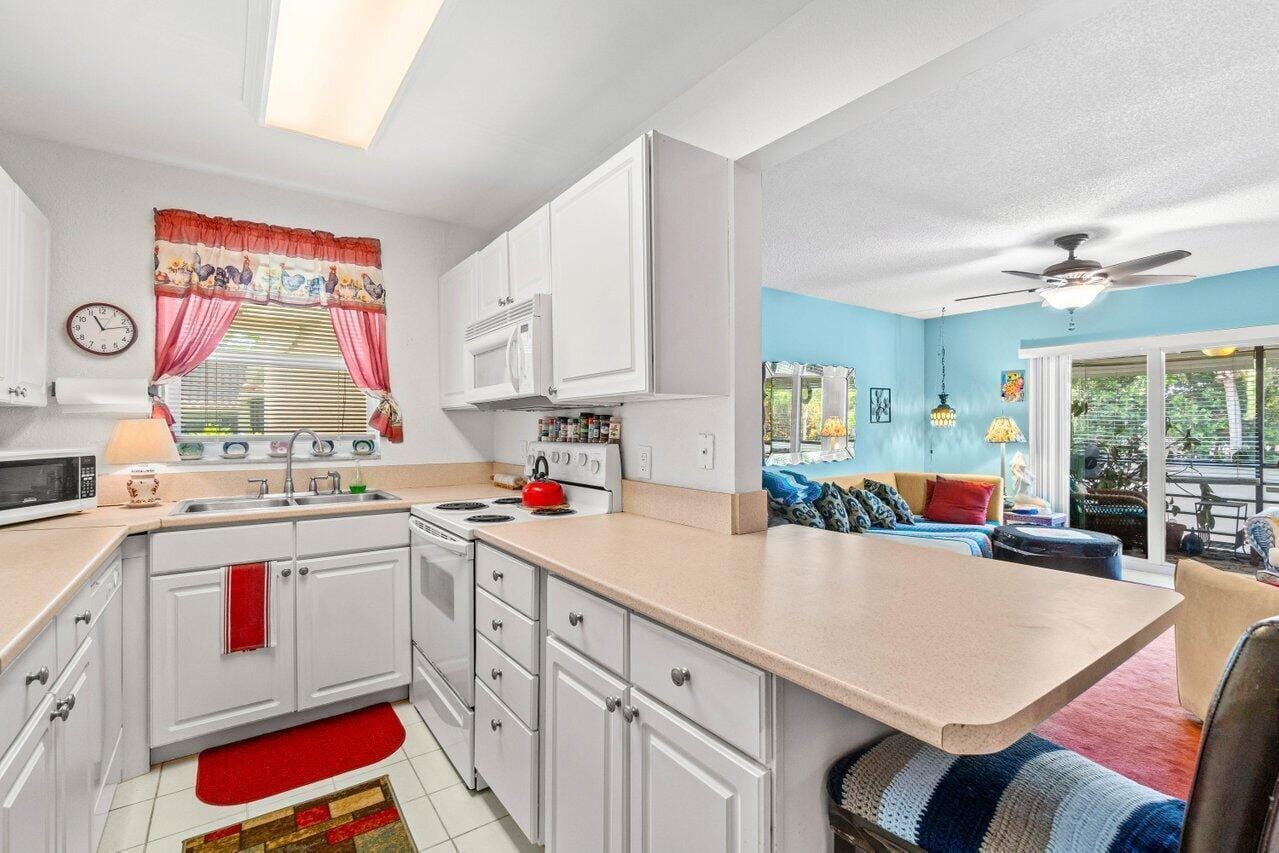 1124 NW 13th Street 204a — photo 3