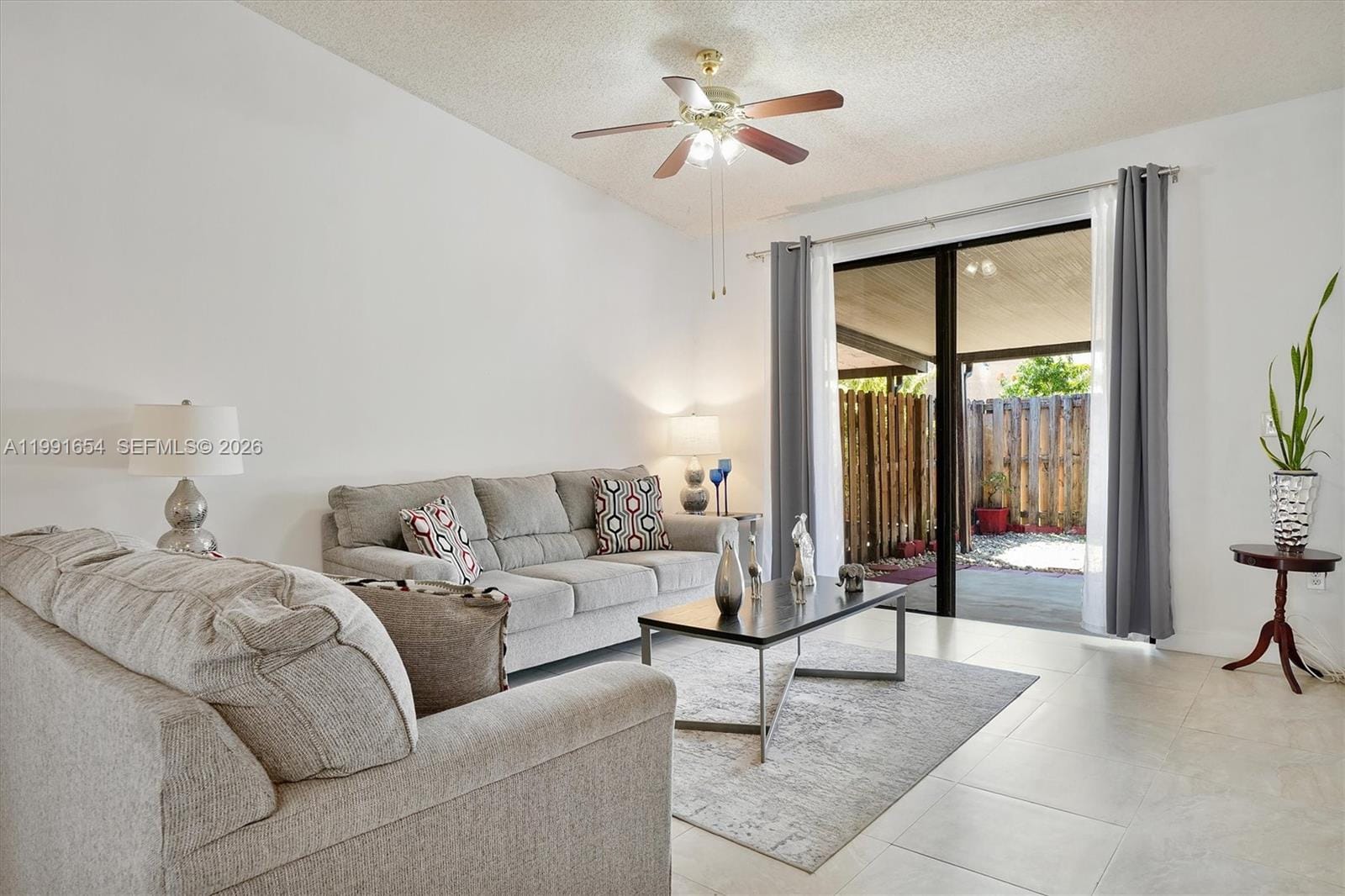 6723 NW 188th Terrace, Hialeah, FL 33015 photo 4