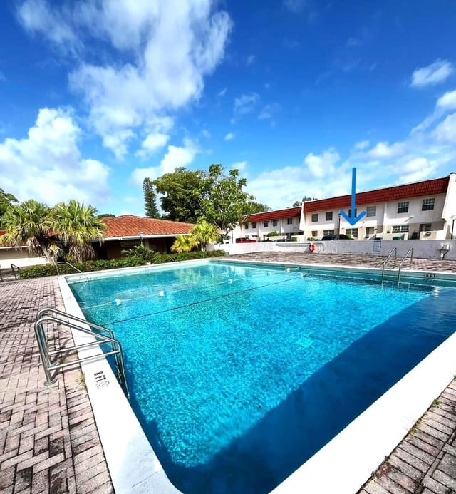 4092 Inverrary Drive Unit B12, sold in Manors Of Inverrary, Lauderhill, FL
