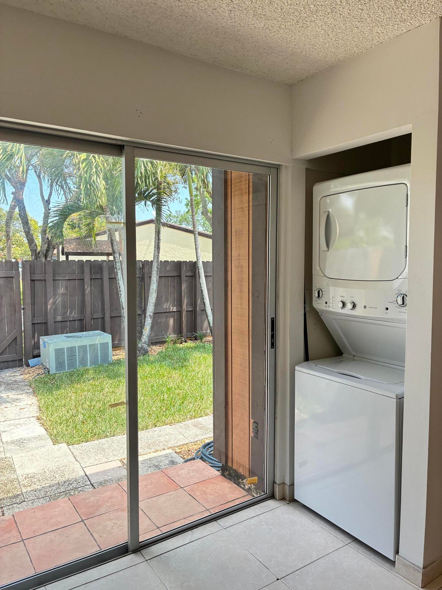 2301 Buttonwood Avenue, Pembroke Pines, FL 33026 photo 7