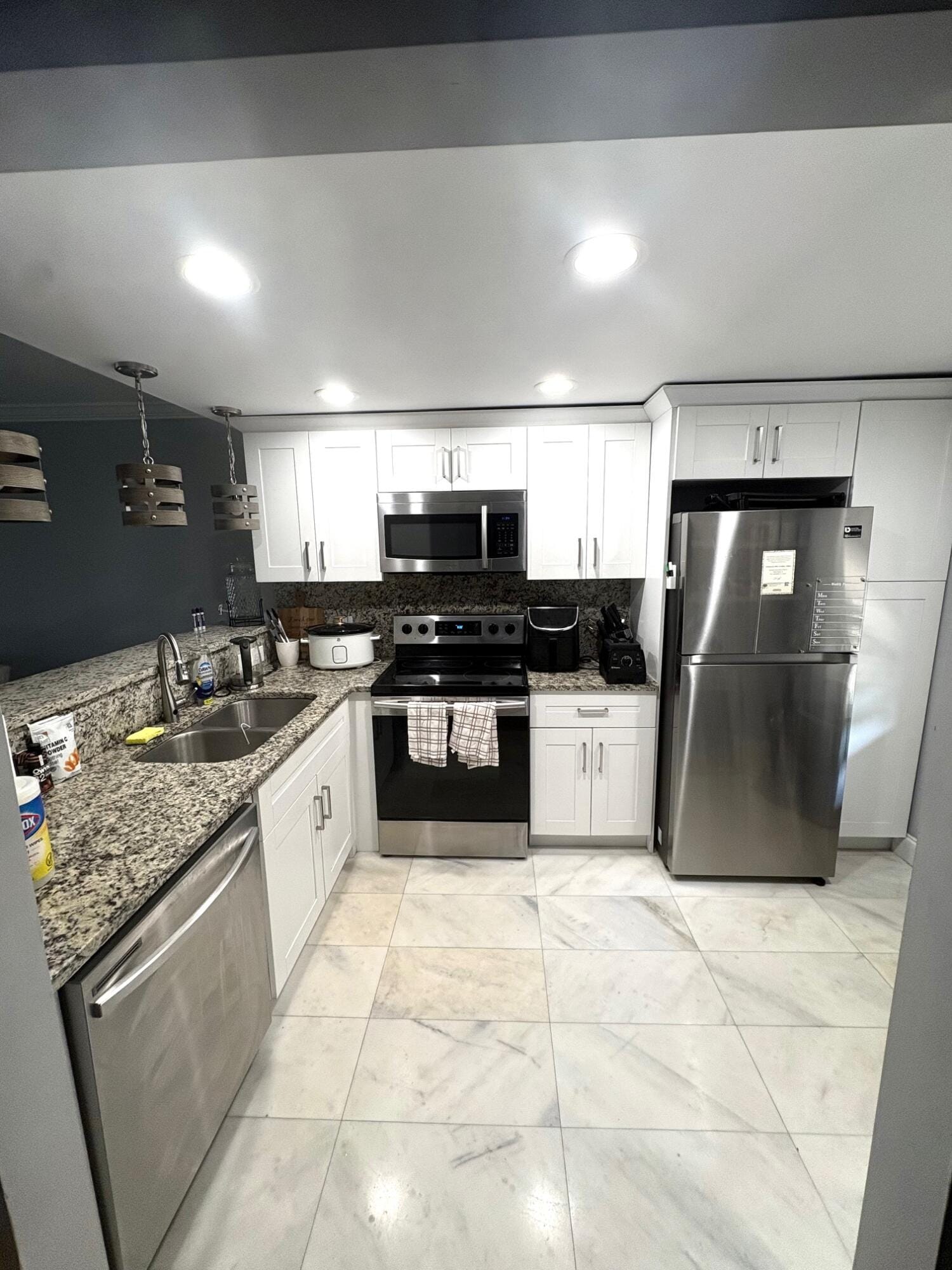 605 Oaks Drive 304 — photo 2