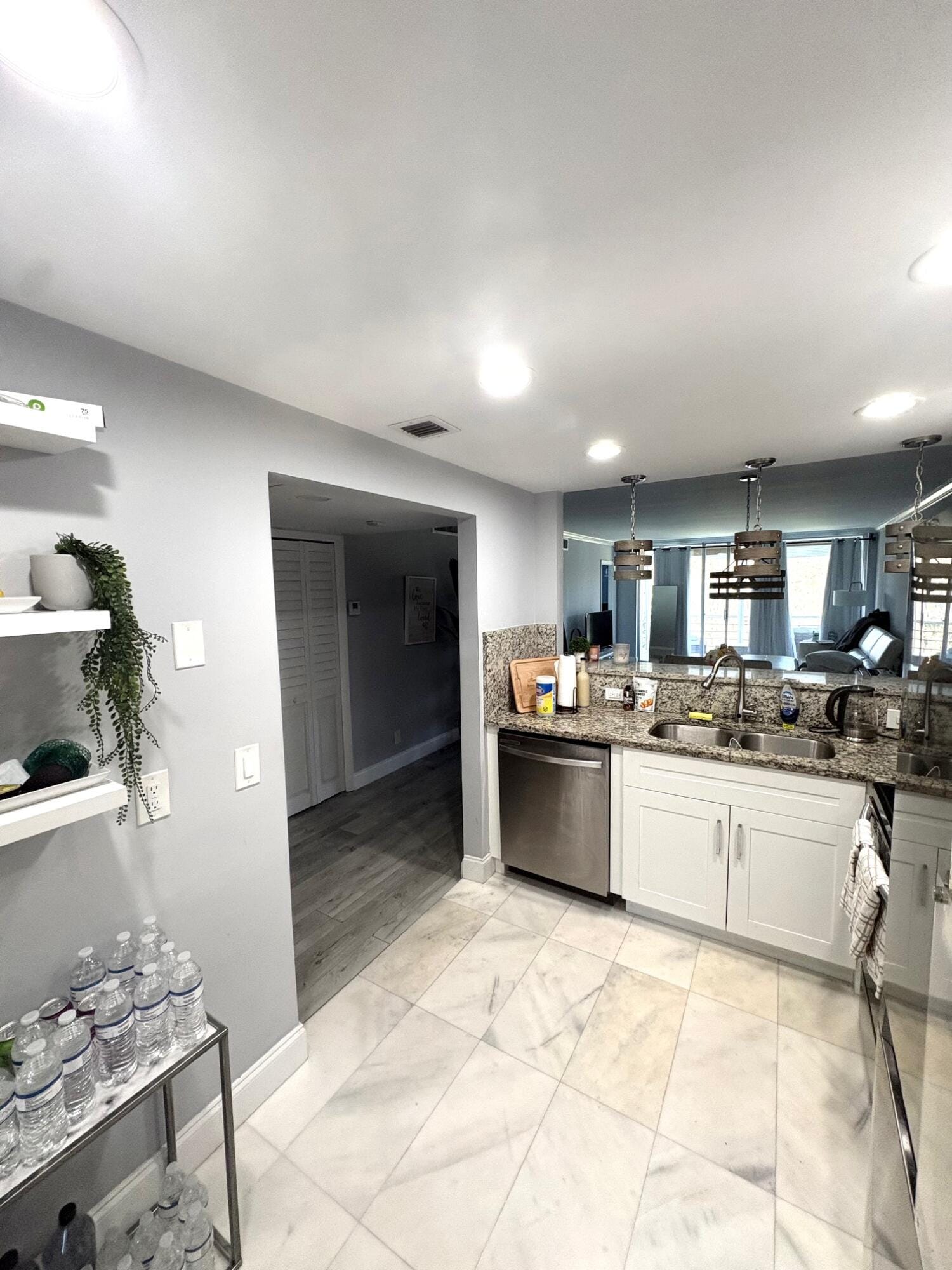 605 Oaks Drive 304 — photo 6