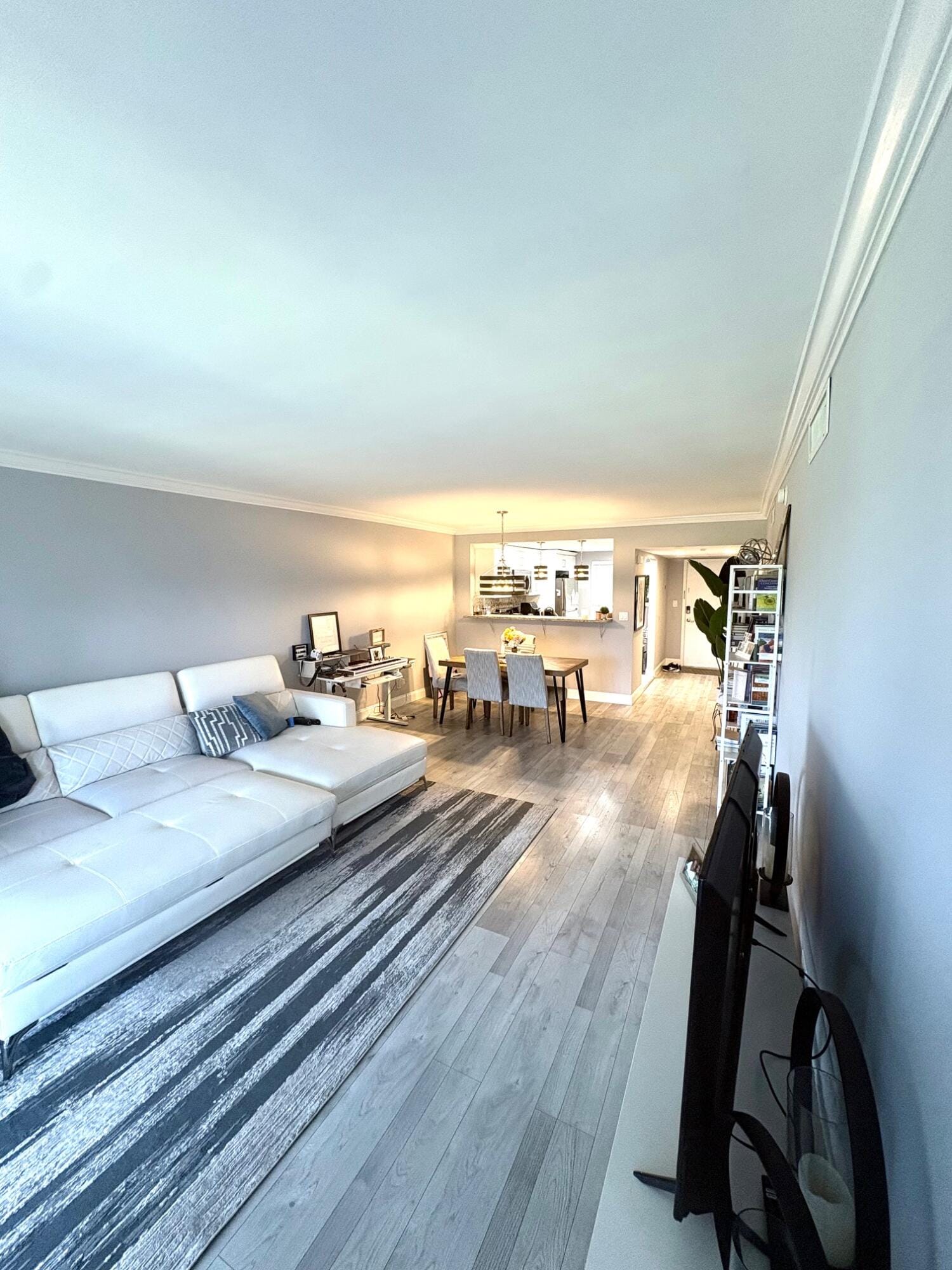 605 Oaks Drive 304 — photo 9