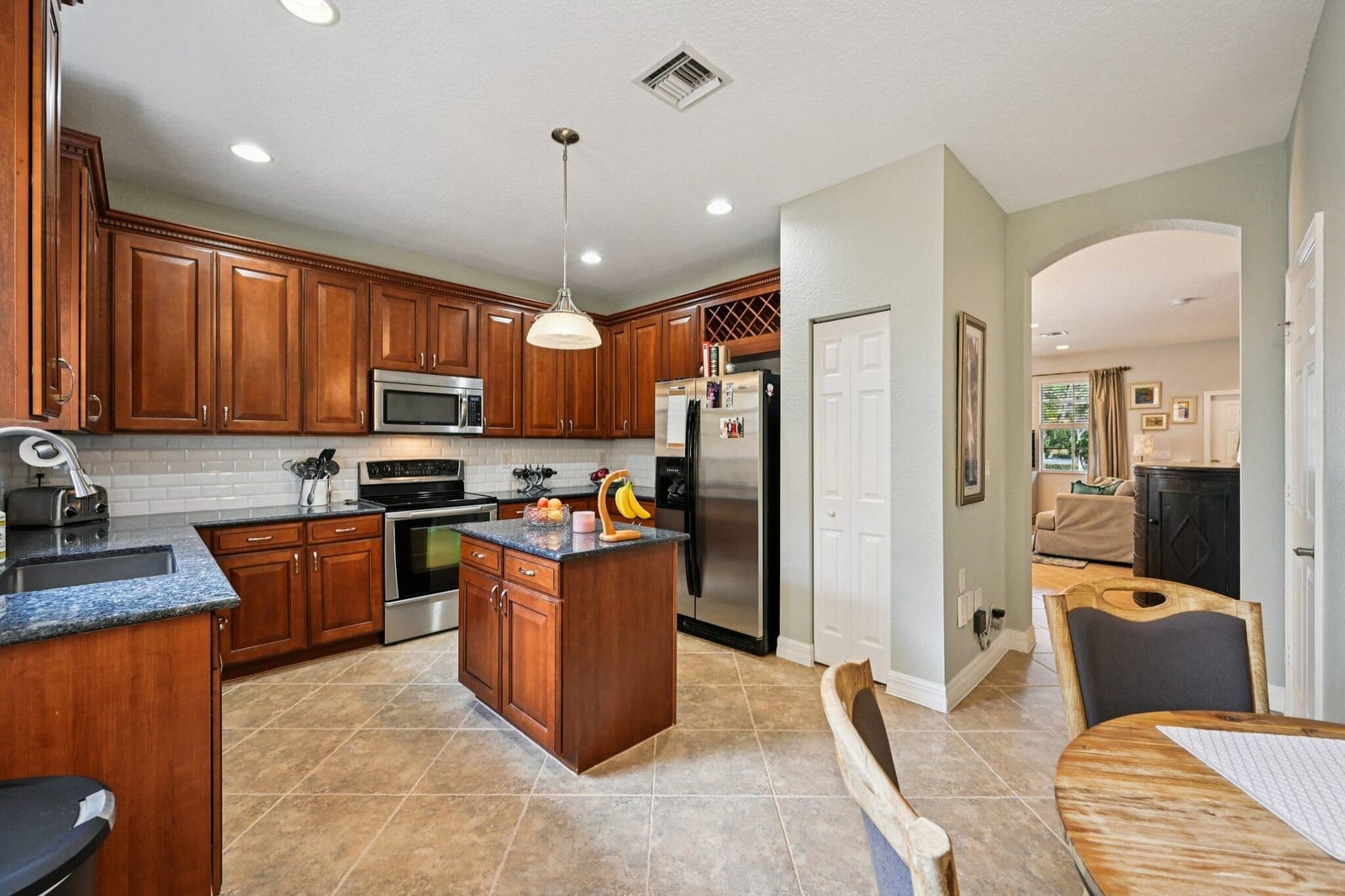 110 E Pigeon Plum Drive 108, Jupiter, FL 33458 photo 11