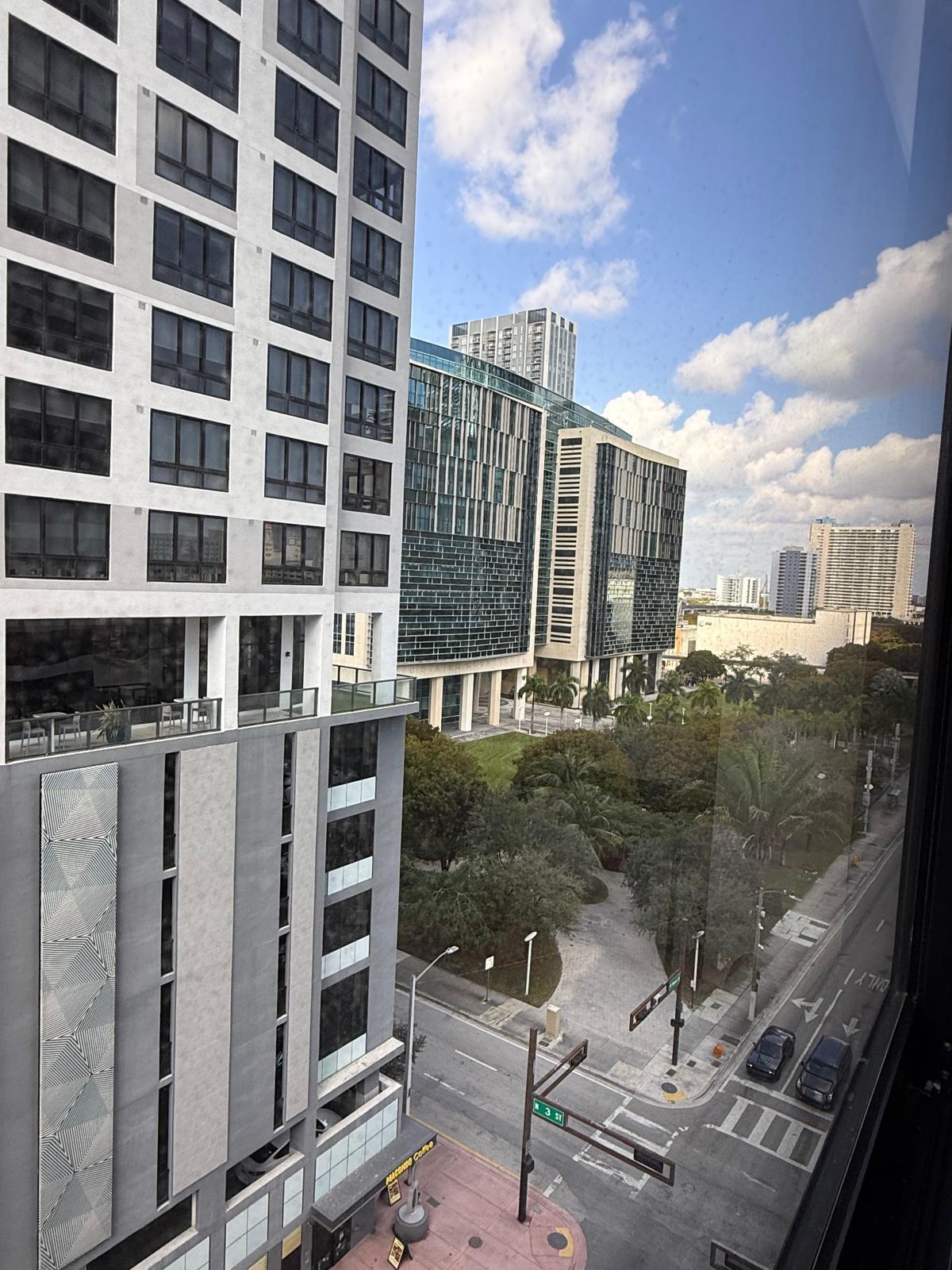 225 N Miami Avenue 804 — photo 11