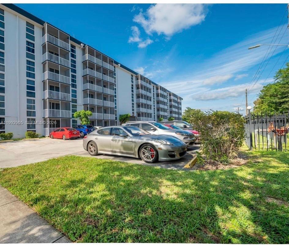 16851 NE 23rd Avenue B604, North Miami Beach, FL 33160, North Miami Beach