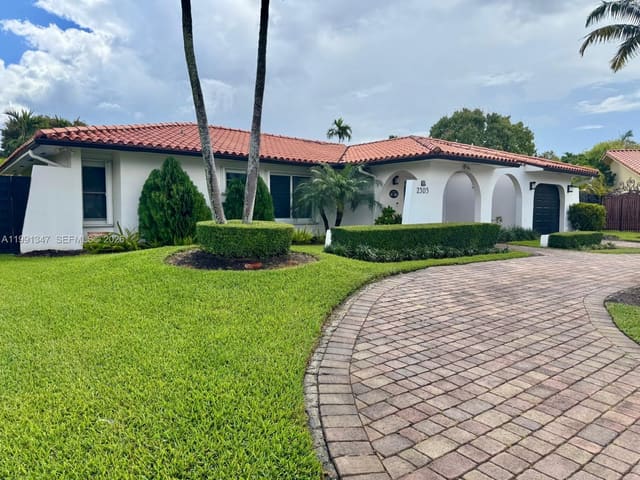 2505 SW 126th Avenue, sold in International Gardens Sec, Miami, FL