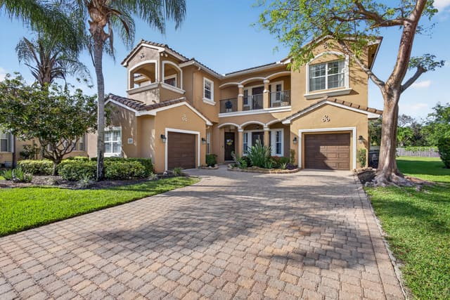 659 Cresta Circle, sold in Terracina, West Palm Beach, FL