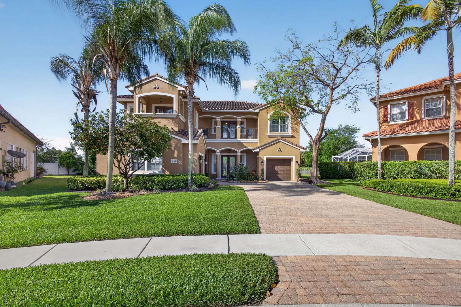 659 Cresta Circle, West Palm Beach, FL 33413 photo 2