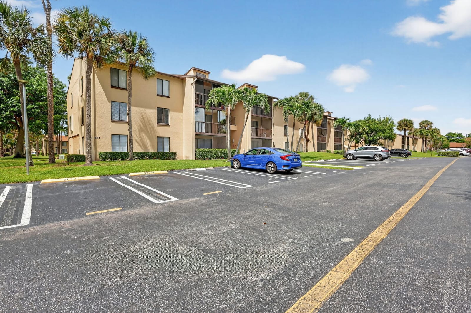 624 Sea Pine Way B3 — photo 3