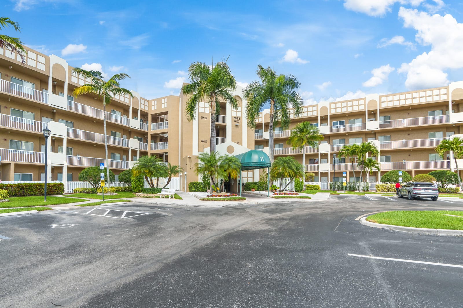 7623 Southampton Terrace 102, Tamarac, FL 33321 photo 9