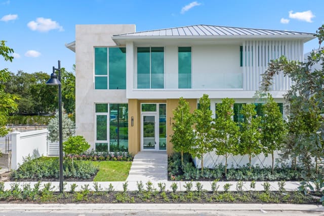 330 Grove Place, Delray Beach, FL 33444