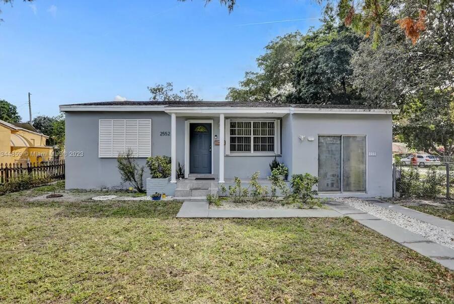 2552 Wiley Street, Hollywood, FL 33020, Hollywood