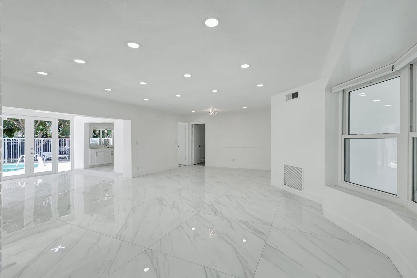 334 SW 13th Avenue — photo 9