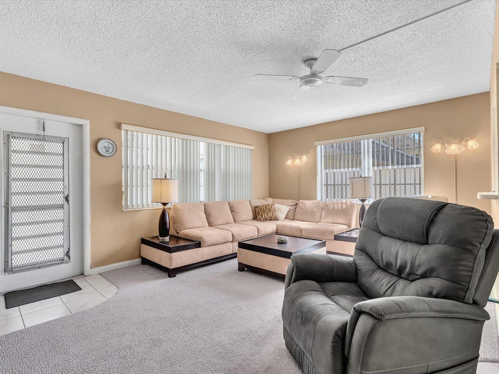 5 MARKHAM A A — photo 4