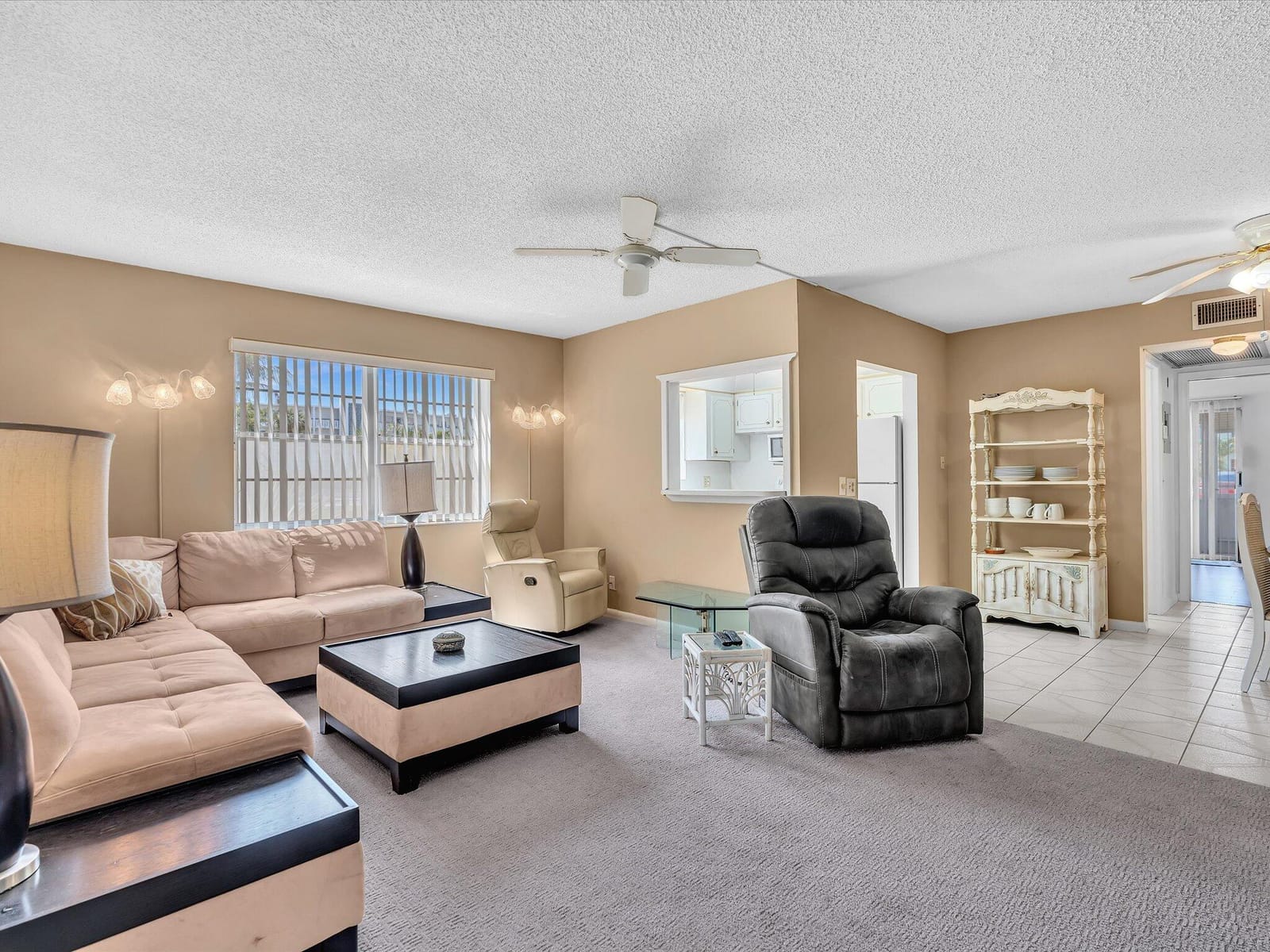 5 MARKHAM A A — photo 5