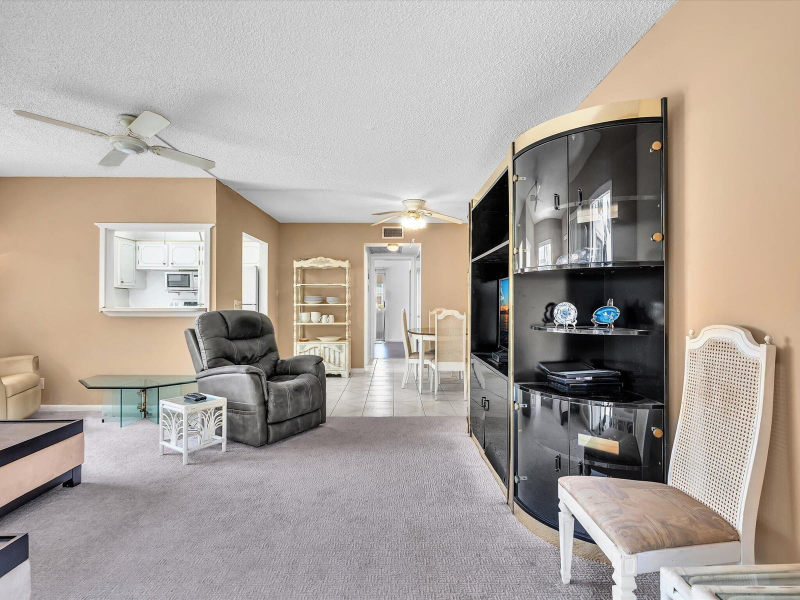 5 MARKHAM A A — photo 7