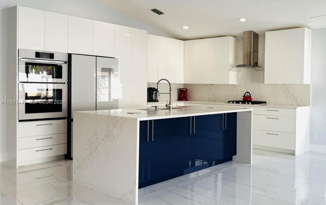 1001 Cape Cod Terrace, sold in Olive Tree Par 6b, Greenacres, FL
