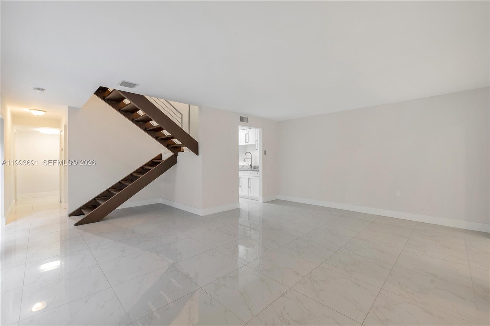 3056 Shipping Avenue 2, Miami, FL 33133, Miami