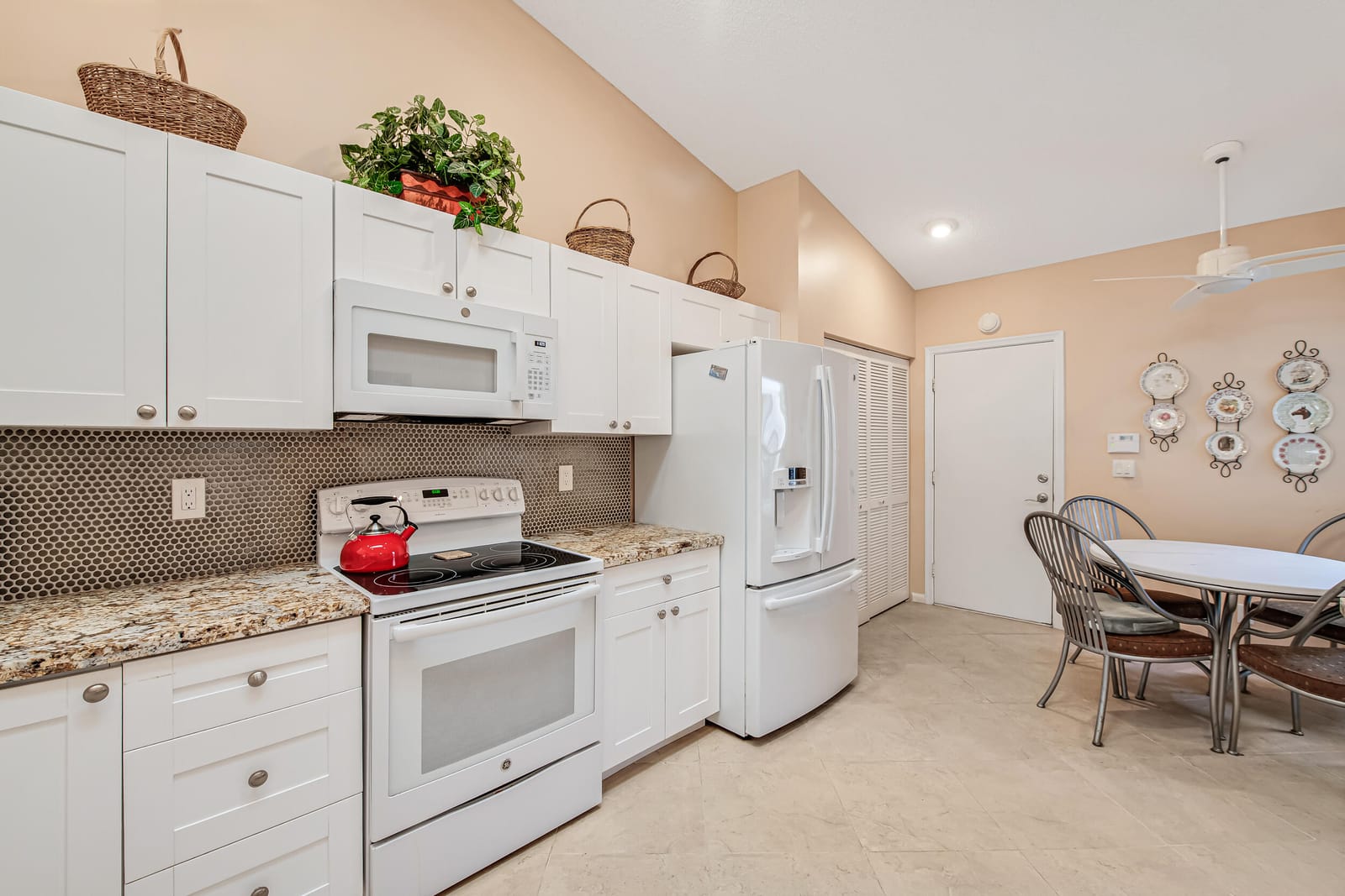 7690 Majestic Palm Drive, Boynton Beach, FL 33437 photo 16