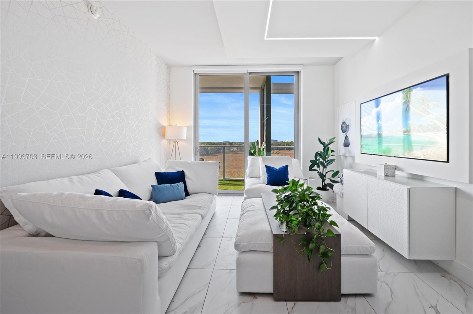 2000 Metropica Way 508 — photo 6