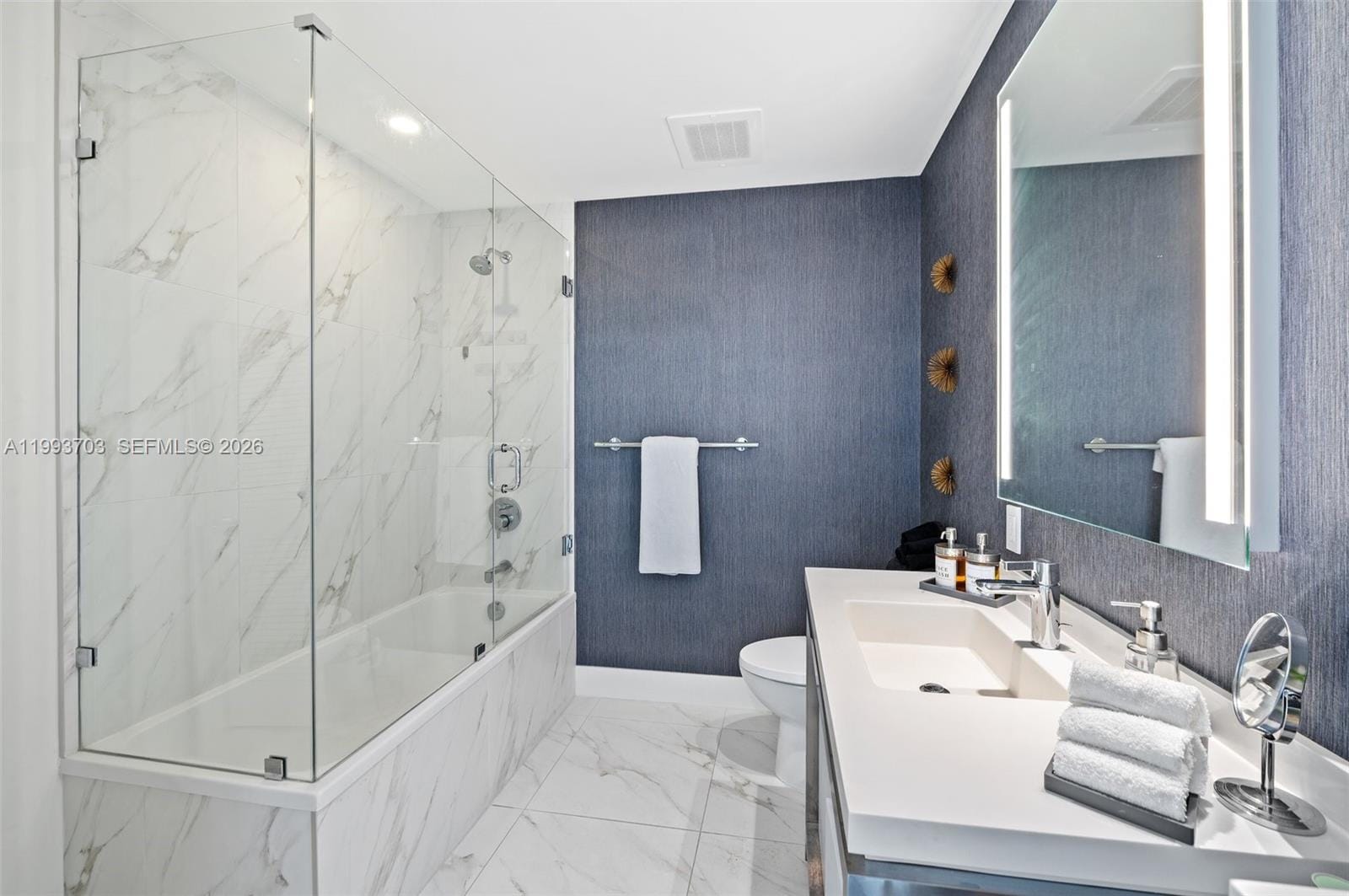 2000 Metropica Way 508 — photo 10