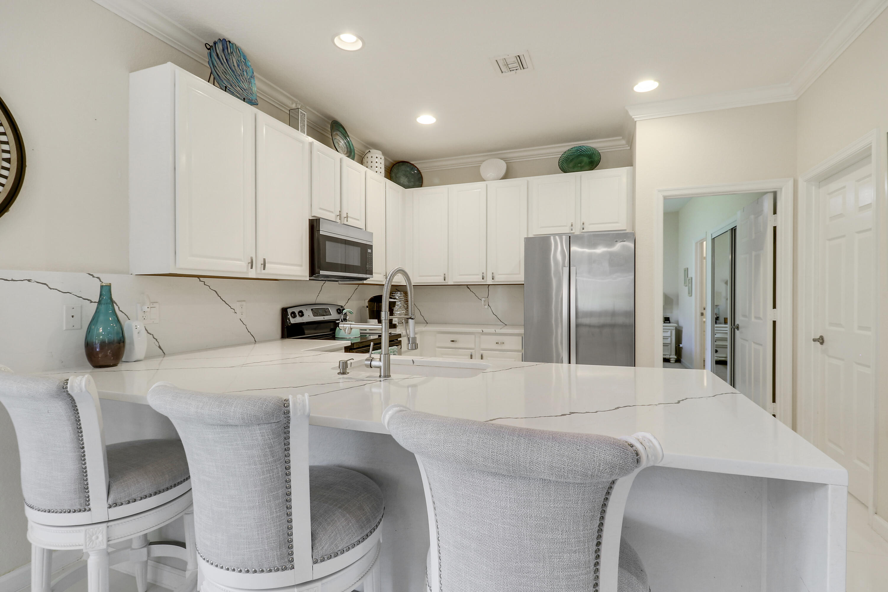 10118 SW Canossa Way — photo 9
